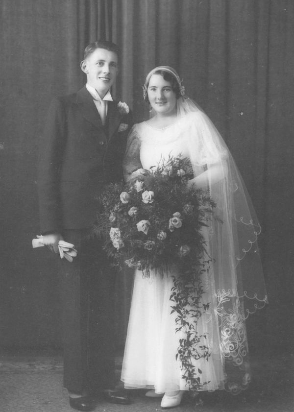 Norman and Doris on their wedding day, 1933.
